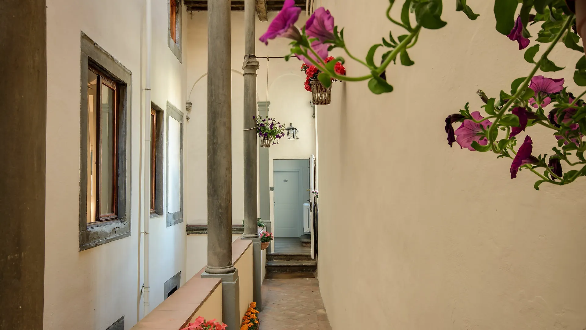 Отель Residenza D'Epoca Borgo Albizi Флоренция 3*,  Италия